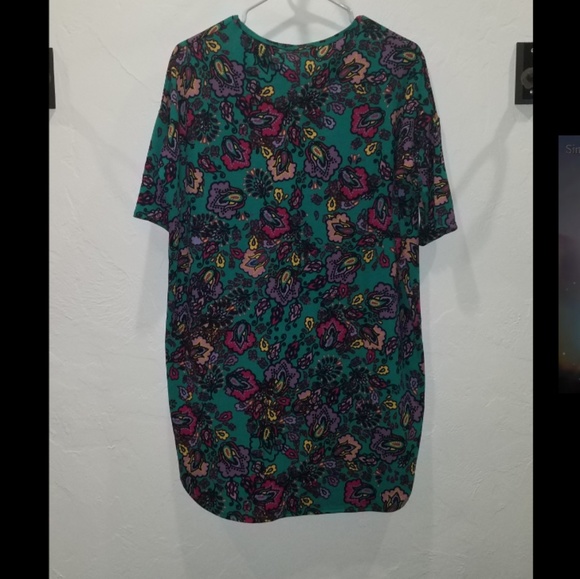 LuLaRoe Irma floral tunic - Picture 2 of 2